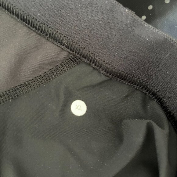 lululemon Men's Sea to Sky Shorts size XL - Picture 10 of 10